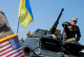США приостановили военную помощь Украине 