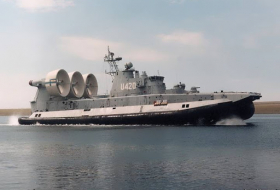 «Зубр»: самый большой десантный корабль на воздушной подушке