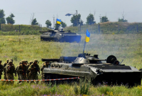 В Украине во время учений танкисты случайно обстреляли село