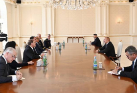 Ильхам Алиев принял делегацию во главе с губернатором штата Оклахома США 