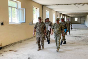 Руководство Минобороны Азербайджана посетило строящиеся воинские части на освобожденных территориях - Видео