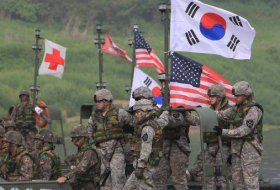 Южная Корея и США решили провести летние совместные маневры