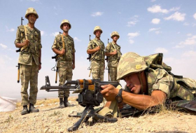 В мотострелковых подразделениях Отдельной общевойсковой армии проводятся занятия с боевой стрельбой - Видео
