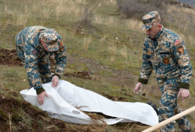 В Карабахе найдены останки еще двух армянских оккупантов