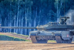 В России на учениях испытают первый танк Т-90М с загоризонтным виденьем