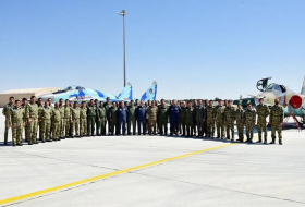 Военный атташе Азербайджана встретился с пилотами, участвующими в учениях 