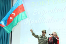В Высшем военном училище имени Гейдара Алиева прошел концерт, посвященный Международному дню учителя 