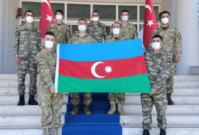 Азербайджанские военные участвуют в учебных курсах в Турции