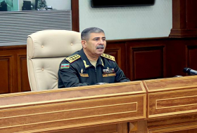 На служебном совещании министр обороны Азербайджана дал соответствующие поручения войскам