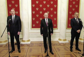 Лидеры Азербайджана, России и Армении подписали совместное заявление по итогам переговоров в Сочи 