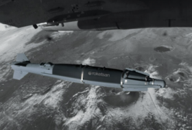 Китайскую копию МиГ-21 оснастили «умными» бомбами