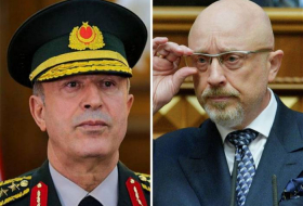 Состоялся телефонный разговор министров обороны Турции и Украины