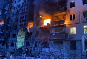 В Киеве снаряд попал в многоэтажный дом