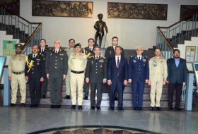 Министр обороны Азербайджана посетил Музей армии Пакистана