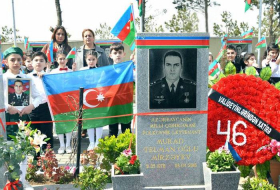 В Баку почтили память Национального героя Мурада Мирзоева - Фото