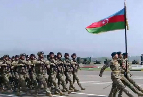 Азербайджанские военнослужащие в военном параде в Пакистане - Фото