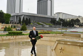 Ильхам Алиев почтил память погибших за победу над фашизмом