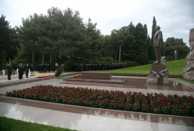 Руководство минобороны Азербайджана почтило память общенационального лидера Гейдара Алиева