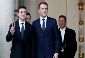 Макрон: Франция продолжит наращивать поставки вооружения Украине