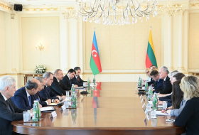 Состоялась встреча президентов Азербайджана и Литвы в расширенном составе 