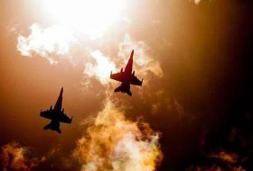 Сирийские и российские самолеты провели военные учения