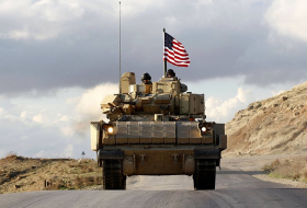 Военная база США на севере Сирии попала под ракетный обстрел