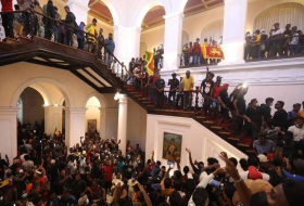 Протестующие в Шри-Ланке освободят резиденции президента и премьер-министра
