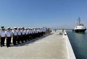 Российские военные корабли прибыли в Баку - Фото