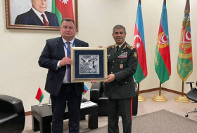 Обсуждены вопросы военного сотрудничества между Азербайджаном и Беларусью