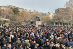 В Ереване протестуют против Пашиняна