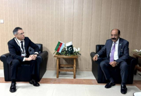 Мадат Гулиев обсудил с пакистанским министром перспективы военно-технического сотрудничества