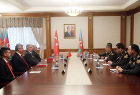 Закир Гасанов встретился с турецкими военными экспертами