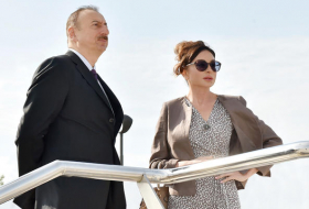 Ильхам Алиев и Мехрибан Алиева прибыли с визитом в Туркменистан