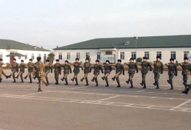 Продолжается прием призывников в воинские части Aзербайджанской армии