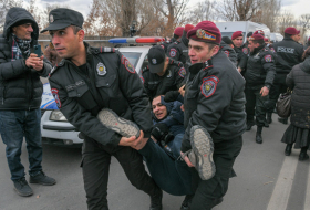Перед российской военной базой в Армении проходит акция, задержаны 65 человек