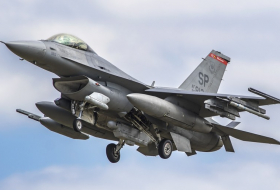 Белый дом запросит у Конгресса одобрение на продажу Турции истребителей F-16