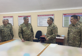 Министр обороны Азербайджана Закир Гасанов посетил штаб Сухопутных войск