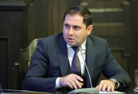 Глава Минобороны Армении подаст в отставку