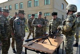 Делегация НАТО посетила N-скую воинскую часть - Фото