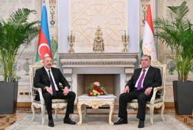 Состоялась встреча один на один президентов Азербайджана и Таджикистана