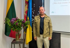 В Литве открылась фотовыставка военного журналиста Ричардаса Лапайтиса о Карабахе