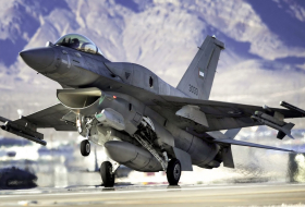 США отправляют истребители F-16 в Персидский залив на фоне напряженности в отношениях с Ираном