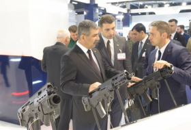 Закир Гасанов посетил Международную выставку оборонной промышленности в Турции