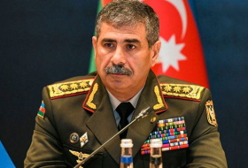 Министр обороны Азербайджана находится с визитом в Турции