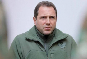 Экс-министр обороны Армении останется под арестом