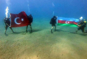 Азербайджанские и турецкие военные проводят совместные учения по подводному нападению и обороне