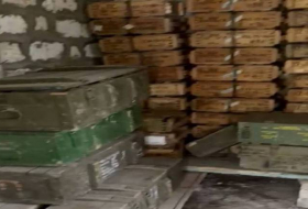 В Карабахе в постройках гражданского назначения обнаружены склады боеприпасов - Видео