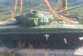 Демонтирован памятник танку на дороге Шуша-Ханкенди - Видео