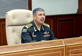 Министр обороны: Провокации со стороны Армении и незаконных армянских вооруженных формирований участились