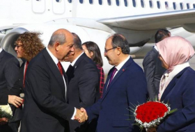 Президент Северного Кипра посетил могилу общенационального лидера Гейдара Алиева